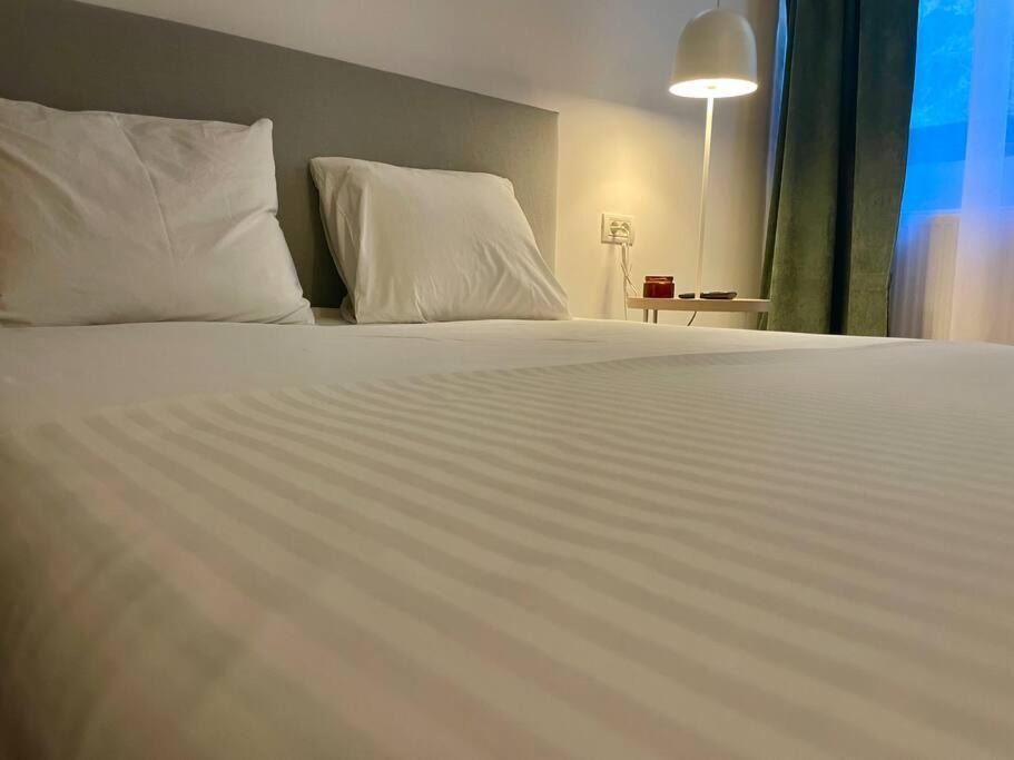 Sky Residence Airport Therme Otopeni 4 Екстер'єр фото